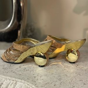 Women's Onex, Low Heel Sandal Gold